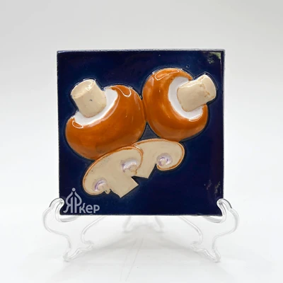 Изразец "Грибы шампиньоны" цветной