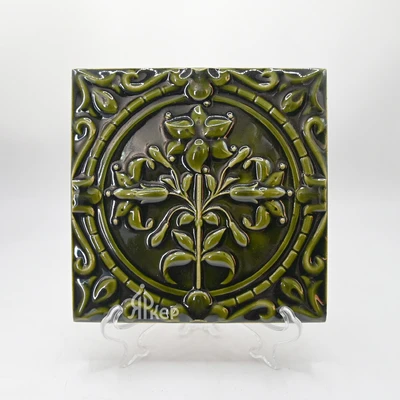 Изразец "Лилия" монохромный 15х15 см